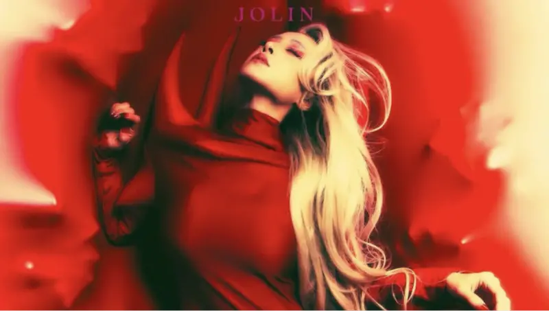 ▲蔡依林（如圖）今（27）日上線第2波新歌〈D.I.Y〉，此外她更驚喜曝光29秒熱舞片，辣秀美腿＋水蛇腰，而背後所在地點看起來像是在阿拉伯聯合大公國的城市杜拜，外傳MV已在當地拍攝完畢。（圖／翻攝自蔡依林IG）