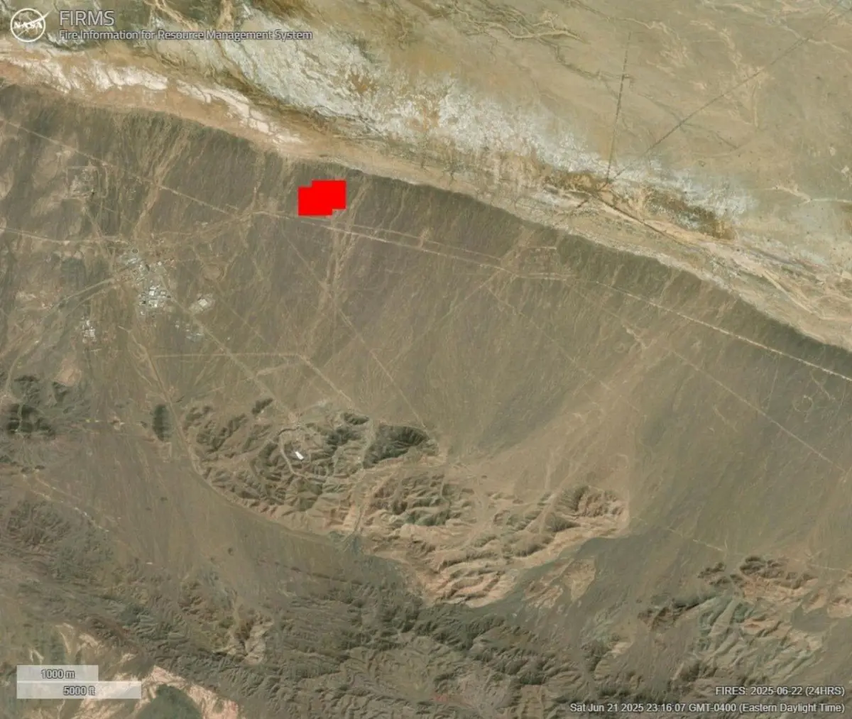 ▲美軍空襲伊朗福爾多核設施後，NASA監控數據監測到該處出現兩次高溫訊號。（圖／翻攝自NASA FIRMS）