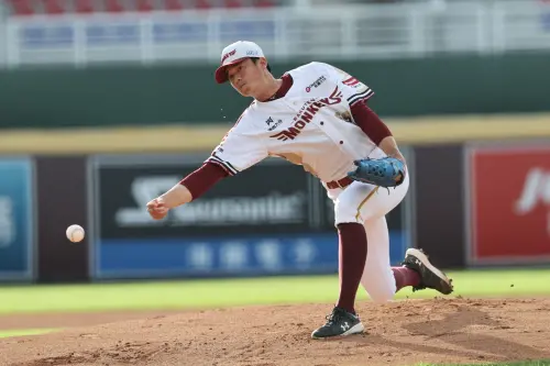 樂天桃猿黃子鵬今日面對台鋼雄鷹,主投6局失1分,幫助球隊拿下重要的一勝。(圖/樂天桃猿提供) ▲樂天桃猿黃子鵬今日面對台鋼雄鷹,主投6局失1分,幫助球隊拿下重要的一勝。(圖/樂天桃猿提供)
