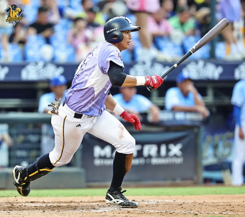 ▲中信兄弟岳政華單場敲出3安，賽後獲選單場MVP。（圖／中信兄弟提供）