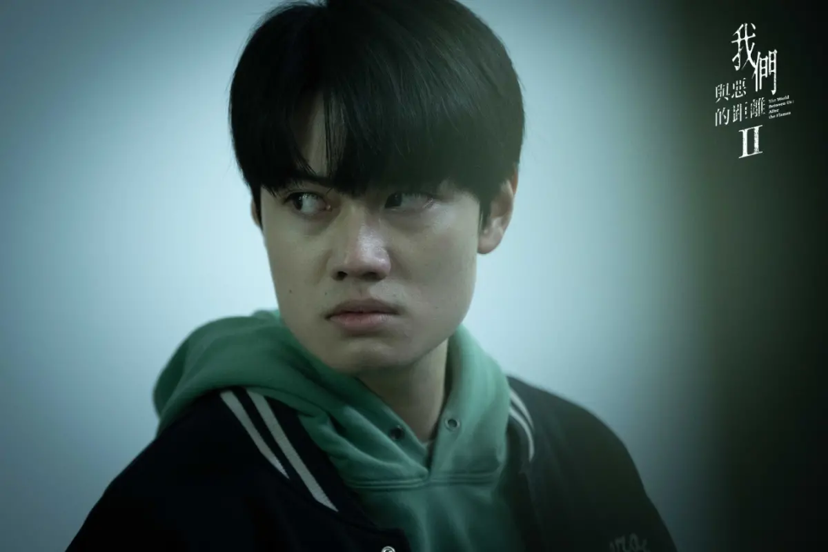 ▲劉子銓（如圖）在《我們與惡的距離2》中飾演問題少年胡冠駿，精湛演技受到討論，劉子銓的爸爸是知名演員劉亮佐，媽媽則是「七朵花」成員趙小僑。（圖／翻攝自官方臉書）