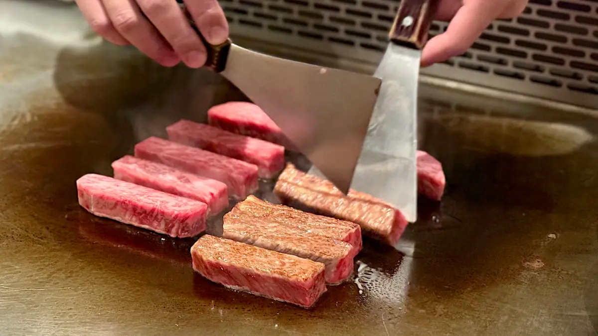 ▲夏慕尼、初魚鐵板料亭皆是備受台灣人喜愛的高級鐵板燒，但近期出現鐵板燒新霸主，憑藉餐點高水準屢獲老饕的心。（圖／記者蕭涵云攝）