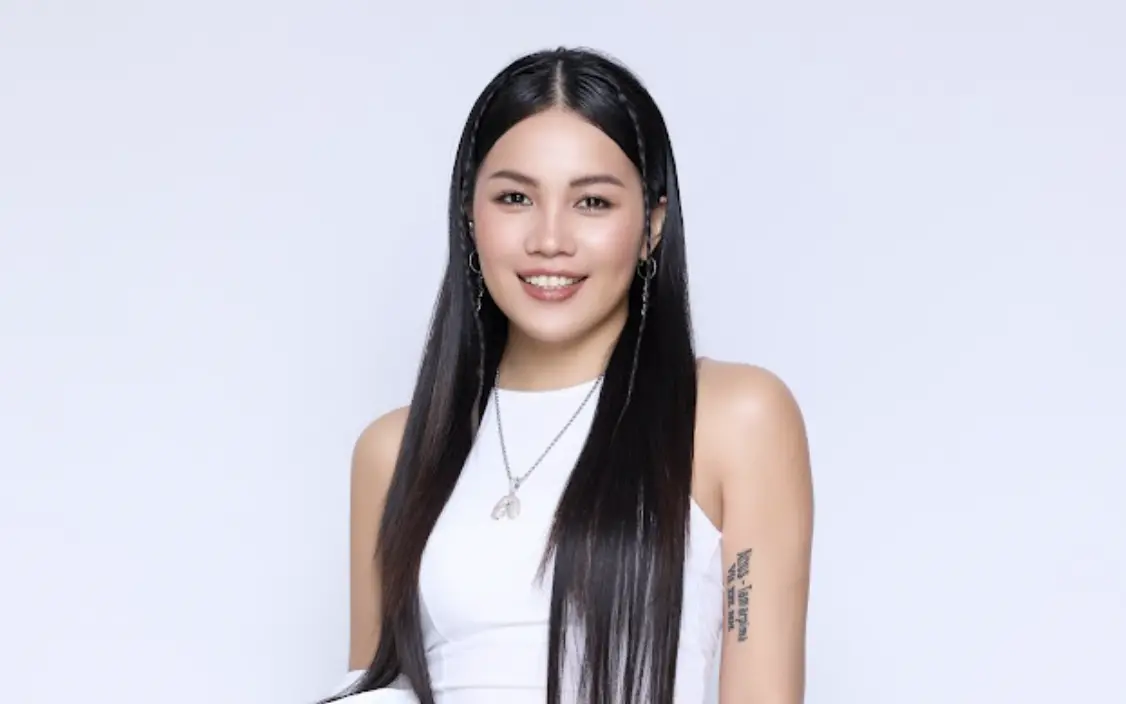 ▲阿布絲ABUS（如圖）入圍金曲獎六項大獎，將和方大同、陳奕迅搶「年度歌曲獎」，預告紅毯禮服會秀出臀部線條，令人期待。（圖／華納音樂）