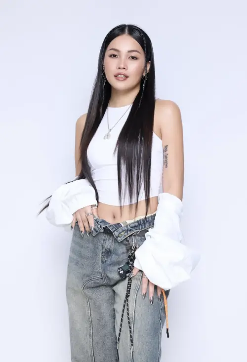 ▲阿布絲(如圖)最想拿年度歌曲獎,代表族人的音樂被聽見。(圖/華納音樂) ▲阿布絲(如圖)最想拿年度歌曲獎,代表族人的音樂被聽見。(圖/華納音樂)