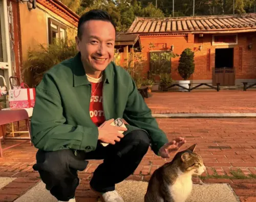 小鐘擁東區2房上億身家！後事早已安排好　保險受益人全寫他爸爸
