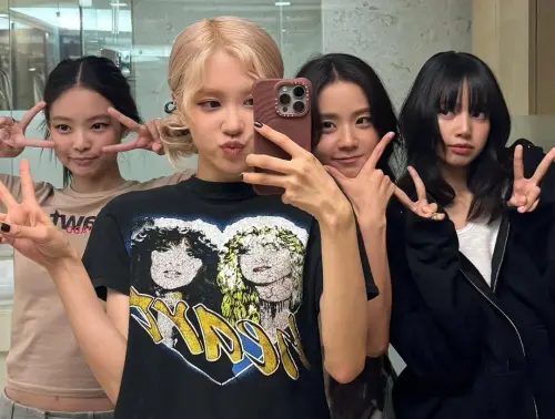 ▲BLACKPINK（如圖）新歌終於要來了！YG驚喜宣布「在世巡首度公開」。（圖／Rosé IG）