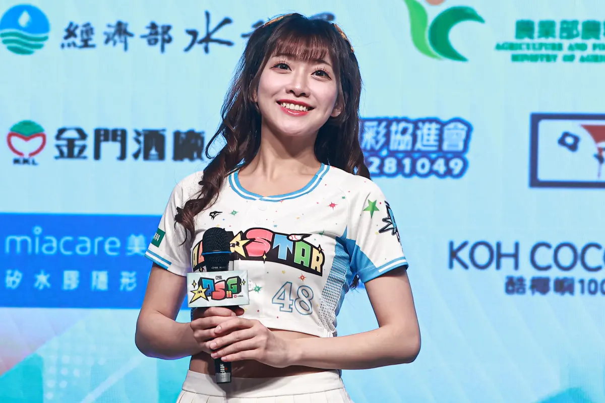 ▲2025年中華職棒明星對抗賽，將於7月19日（六）與7月20日（日）在台北大巨蛋盛大登場，本次沿用去年大受歡迎的中華隊「Team Taiwan」對抗中職明星隊「Team Star」的賽制模式。圖為中信兄弟人氣啦啦隊成員小迪。（圖／記者葉政勳攝，2025.06.23）