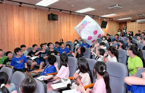 透過多元教育活動,讓同學們建立正確的知識與態度,打造更友善且具包容力的校園環境。 ▲透過多元教育活動,讓同學們建立正確的知識與態度,打造更友善且具包容力的校園環境。