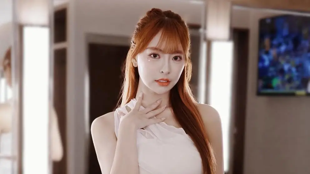 ▲前樂天女神心韻（如圖）在今（24）日深夜甜曬戒指，宣布與同隊球員林承飛求婚喜訊，心韻也透露林承飛選在6月23日求婚的背後原因也藏有生日與背號的紀念日，2人愛情藏滿巧思，粉絲大讚幸福爆棚。（圖／翻攝自心韻IG）