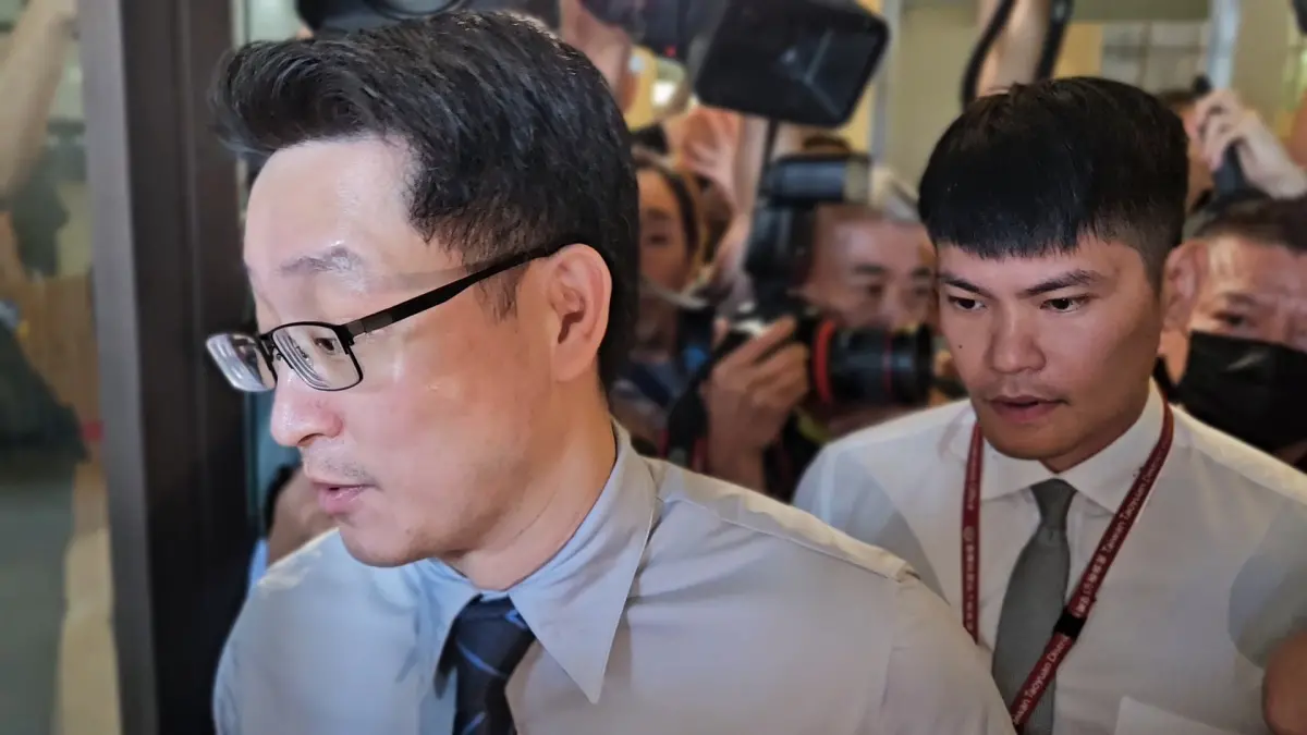 ▲桃園地檢署檢察官陳嘉義（右）偵辦起訴鄭文燦貪污案，卻爆出關鍵錄音檔勘驗涉嫌造假。（圖／記者劉松霖攝，2024.07.09）