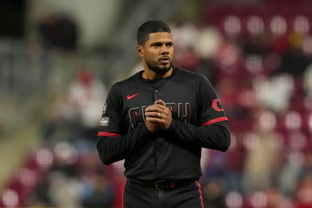 ▲辛辛那提紅人今（24）日宣布將31歲三壘手Jeimer Candelario指定讓渡（DFA），他今年出賽22場，打擊率僅1成13、攻擊指數.411，4月底因下背部受傷後就被放進10天傷兵名單，儘管他還有超過2250萬美元合約，紅人仍決定認賠殺出。（圖／美聯社／達志影像）