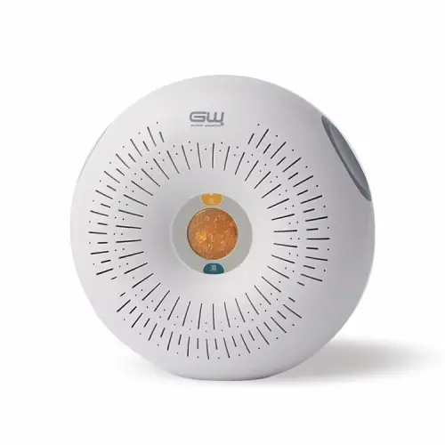 ▲GW甜甜圈分離式除濕機」輕巧吊掛設計適用於衣櫃空間，搭配還原座即可快速除濕、再使用。（圖／台隆手創館提供）