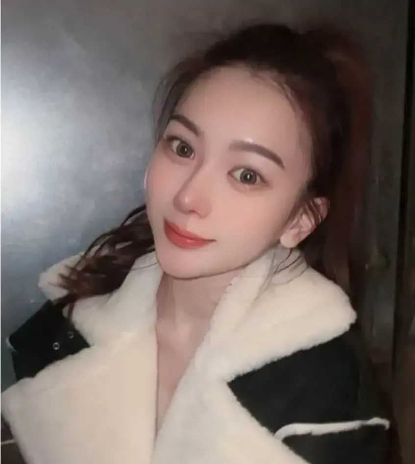 ▲詐騙164億元的主嫌歐俞彤被稱為「台版Jisoo」。（圖／翻攝IG）