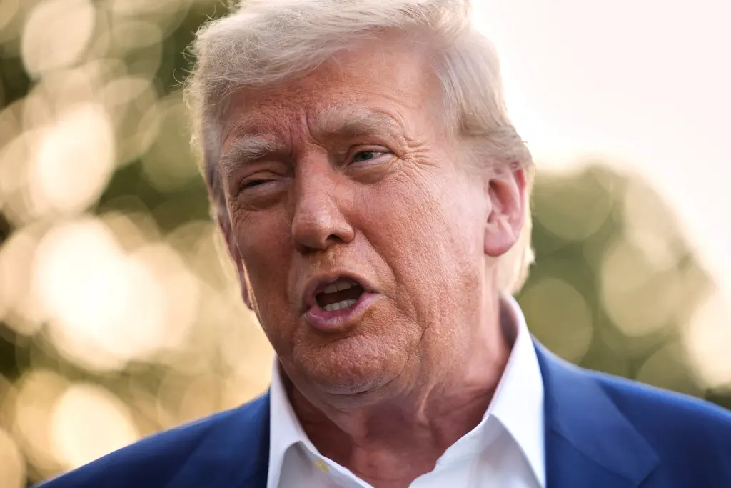 ▲美國總統川普在社群平台上預告將釋出更多國家名單。（圖／美聯社／達志影像）