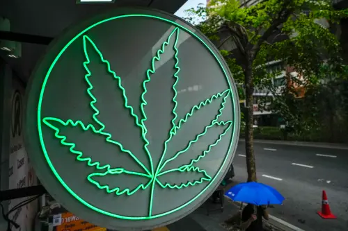 ▲泰國大麻合法化政策將緊縮，未來僅允許醫療用途購買大麻。（圖／美聯社／達志影像）