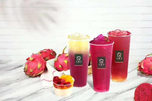 ▲大苑子火龍果季消暑開喝！最划算「買一送一」優惠來了。（圖／大苑子提供）