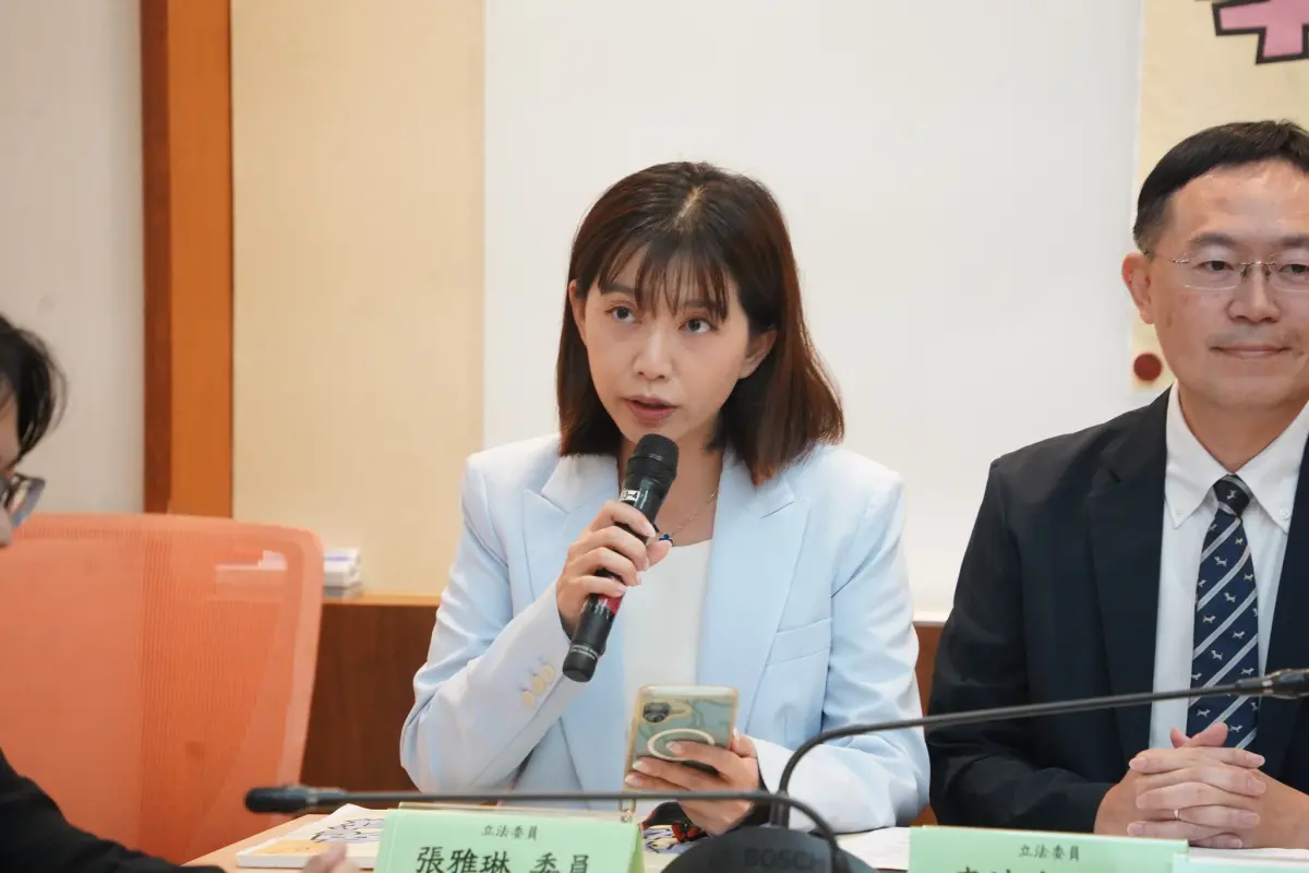 ▲張雅琳強調，那些唱和的國民黨立委，必須離開立法院！（圖／張雅琳臉書）