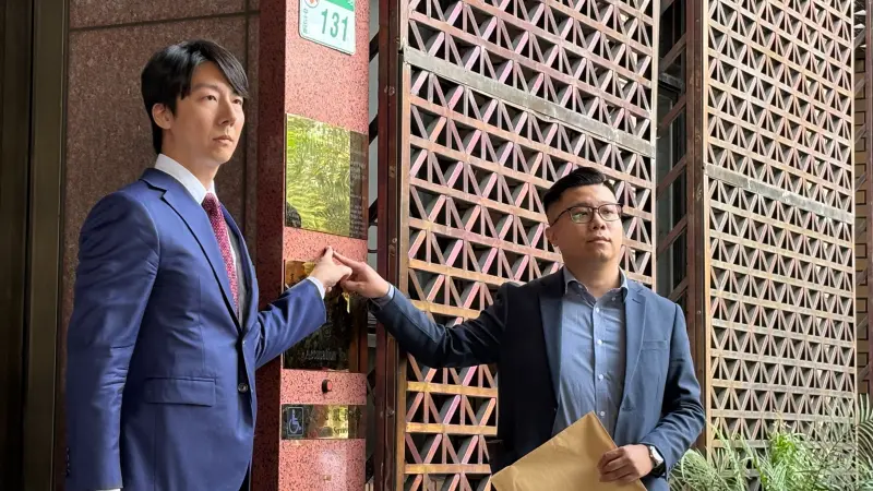 台東藍委反罷「免費下午茶換不同意票」　吳崢赴北檢告發