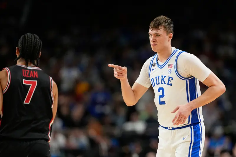 ▲今（26）日NBA選秀會登場，杜克大學前鋒Cooper Flagg順利成為狀元。儘管他被譽為「世代型」新星，但前NBA冠軍球員Channing Frye卻抱持不同看法。（圖／路透／達志影像）