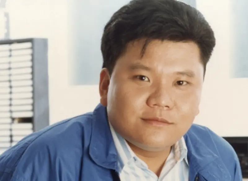 ▲已故音樂人馬兆駿（如圖）獲金曲獎特別貢獻獎，生前友人巫啟賢將擔任獻獎人並演唱他的歌曲；另一位特別貢獻獎得主翁孝良，則由潘越雲獻獎，並由蕭煌奇表演其作品。（圖／摘自滾石購物網）