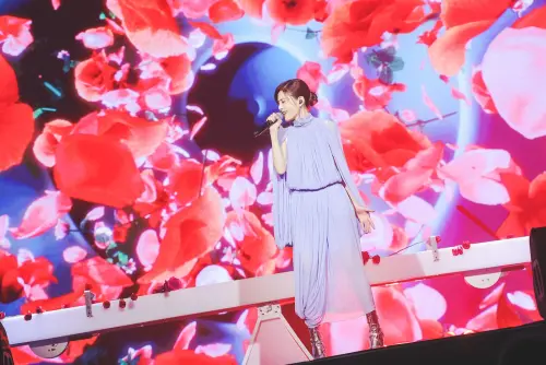 蘇慧倫《就說給我聽》演唱會台北場歌迷無不把握這個難得機會,從日本、美國、新加坡、馬來西亞等地遠道而來,赴這場與蘇慧倫的親密之約。(圖片提供/相信音樂) ▲蘇慧倫《就說給我聽》演唱會台北場歌迷無不把握這個難得機會,從日本、美國、新加坡、馬來西亞等地遠道而來,赴這場與蘇慧倫的親密之約。(圖片提供/相信音樂)