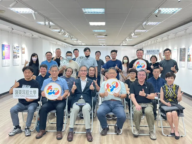 ▲嶺東科大教師應用生成式AI融入教學成果展，匯集設計、時尚、智慧科技、商管、民生五大學院40名教師成果，多元又豐碩。（圖／嶺東科大提供）