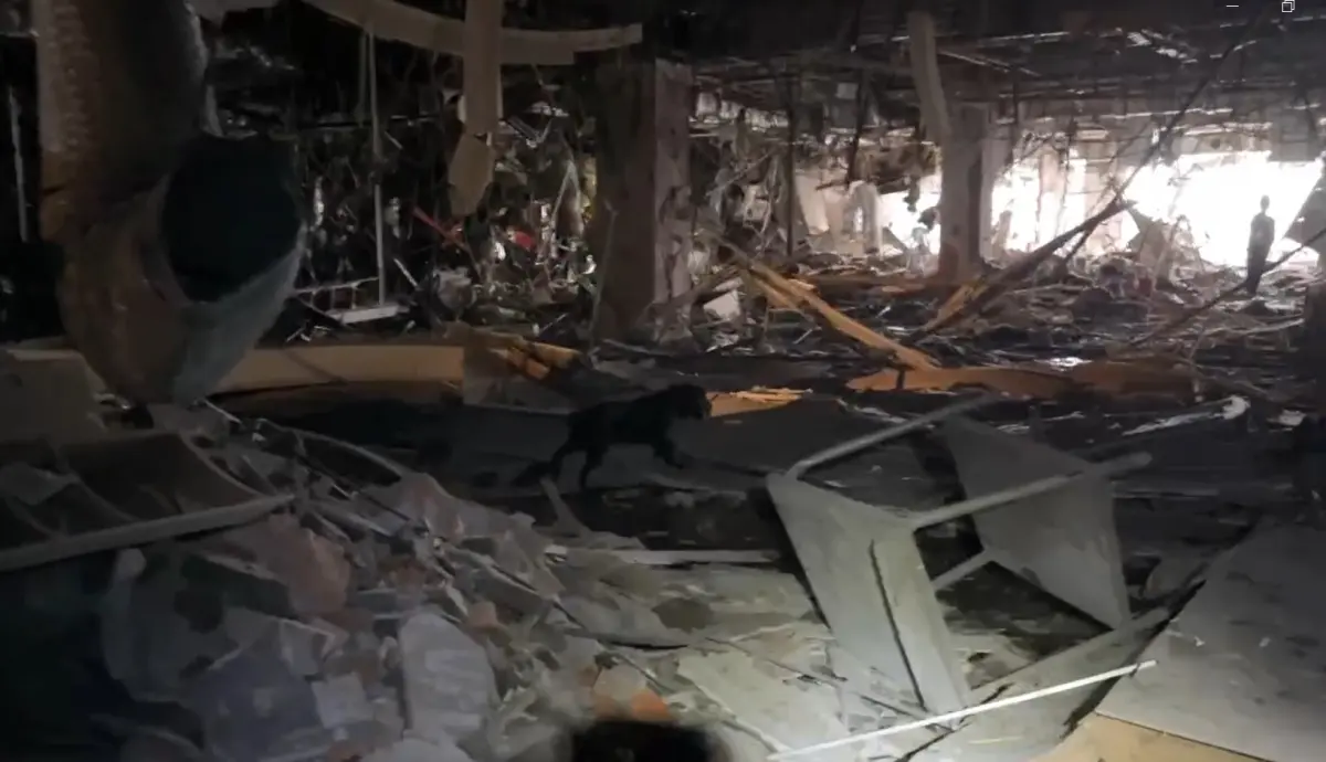 ▲發生氣爆事故的新光三越百貨台中中港店11樓、12樓，因刑案保留現場之故，仍呈廢墟狀態。（資料畫面）