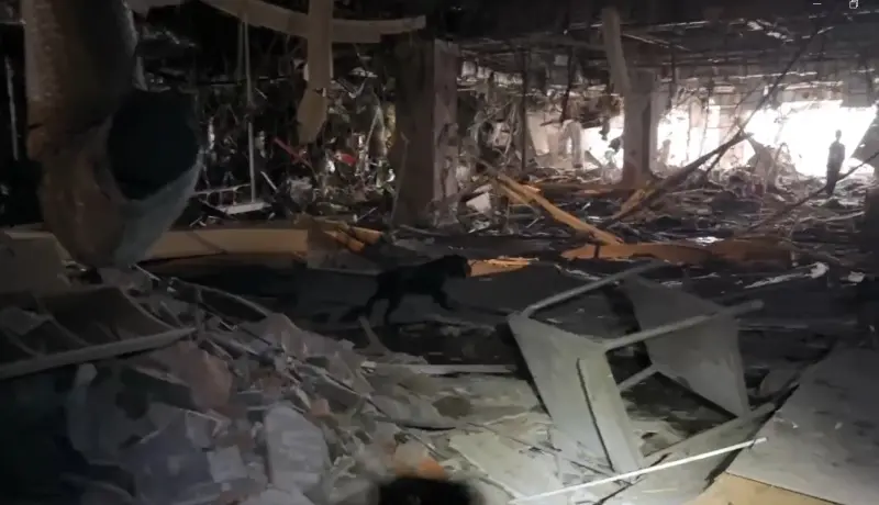 ▲發生氣爆事故的新光三越百貨台中中港店11樓、12樓，因刑案保留現場之故，仍呈廢墟狀態。（資料畫面）