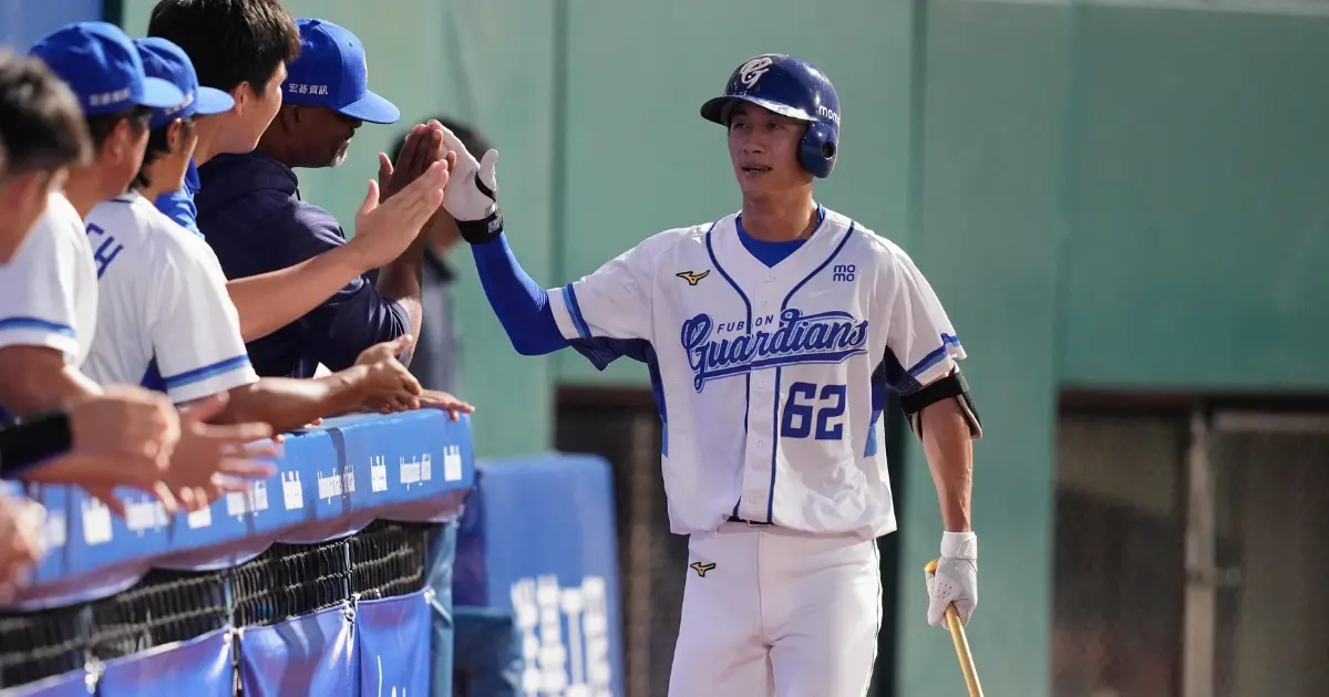 ▲富邦悍將林岳谷首局開轟，幫助悍將先馳得點。（圖／富邦悍將提供）