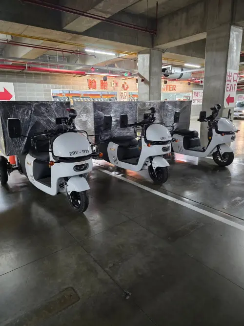 ▲UberEats聯手好市多推出外送服務,和第三方夥伴合作,派出超專業送貨車來幫民眾運送購買物資。(圖/會員提供) ▲UberEats聯手好市多推出外送服務,和第三方夥伴合作,派出超專業送貨車來幫民眾運送購買物資。(圖/會員提供)