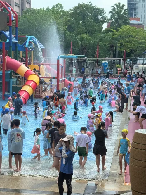 ▲夏天太熱，2025台北親水節快衝公館自來水園區玩水了。（圖／翻攝自自來水園區FB）