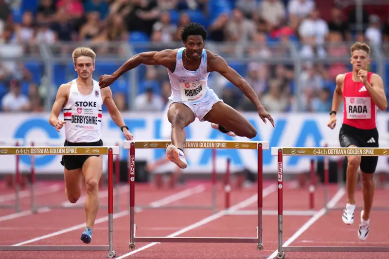 ▲美國非裔田徑好手克里斯羅賓森在男子400公尺決賽中，拿下金牌。（圖/達志影像/美聯社）