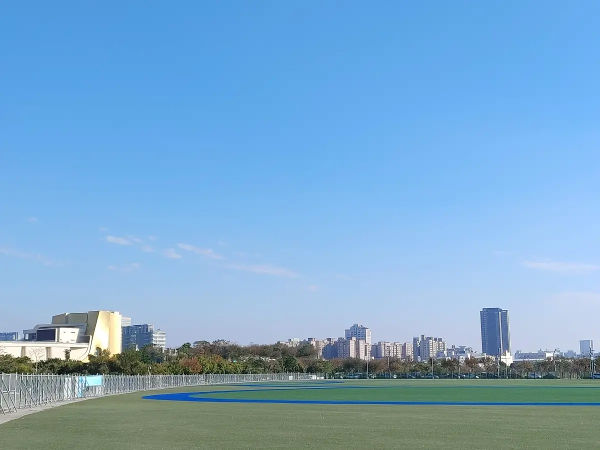 ▲台中市府日前辦理水湳、太平區段徵收配餘地標售開標，總底價將近520億元，但只有3封標單投標，標脫率創新低。圖為水湳經貿園區中央公園。（圖／台灣房屋提供）