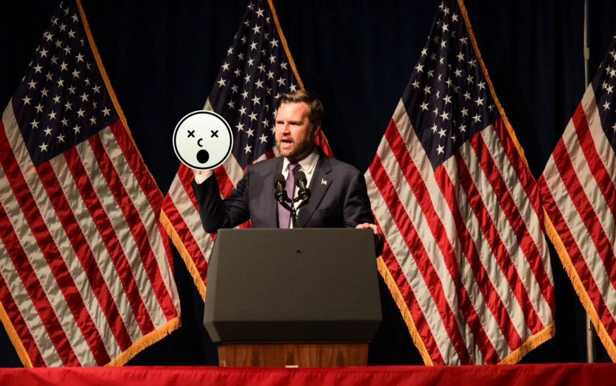 ▲美國副總統范斯，近日在俄亥俄州一場集會中，被拍到當眾豎起中指的畫面。（圖／路透／達志影像）