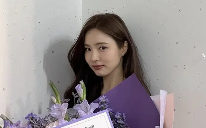 ▲韓國女演員申世景（如圖）多年來遭網路惡意中傷，經紀公司先前提告維權，強調絕不容忍持續性網暴行為，檢方罕見求刑2年震撼輿論，引發各界高度關注。（圖／申世景 IG）