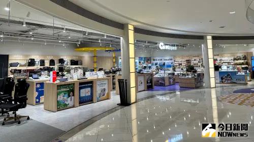 ▲整體購物空間劃分為四大主題區域，並利用品牌角色「耶羅森」、「波波」和「葛蕾」引導，為消費者打造一個沉浸式的科技生活體驗。（圖／記者陳美嘉攝，2025.06.26）