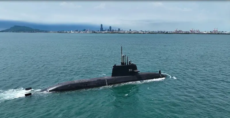 ▲「海鯤號」潛艦依海試計畫,實施第二次海上測試。(圖/台船提供)