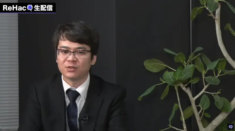 ▲定居在日本的中國人徐浩予，表態要參選2026年熱海市長，但不只日文能力差，甚至還在「歸化申請中」連日本國籍都沒有，引發網友熱議。 （圖／翻攝自Youtube頻道／ReHacQ−リハック−【公式】）