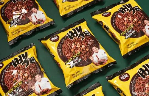 ▲火箭跨境TOP 5泡麵是白種元炸醬泡麵。(圖/翻攝酷澎網站) ▲火箭跨境TOP 5泡麵是白種元炸醬泡麵。(圖/翻攝酷澎網站)