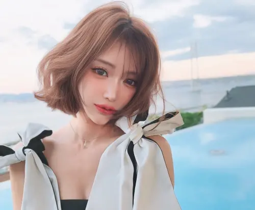 ▲周鶴年涉賣春明日花綺羅（如圖）！約會地點曝光　竟是男星熱門聚會場所。（圖／明日花綺羅X）