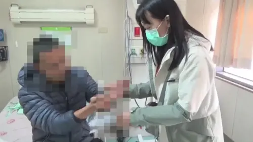 ▲警方在醫院中將陳嫌上銬（圖/記者鄧力軍翻攝）