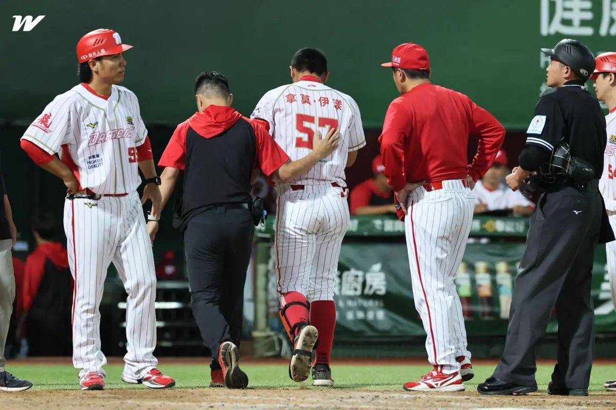 ▲味全龍內野手拿莫・伊漾挨觸身球，卻遭網友歧視性辱罵，經紀公司發出聲明要求道歉。（圖／味全龍提供）