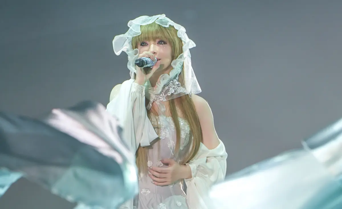 ▲濱崎步的台北小巨蛋演唱會，今天開放「星展卡友」在Klook優先購買，晚上6點28分～11點59分、限時5小時31分販售，1人可買4張。（圖／DABU 大步整合行銷）