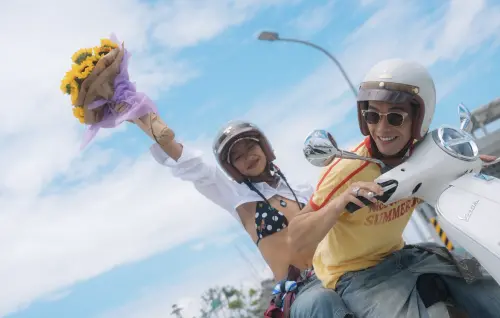 牧森在近日在香港女團COLLAR成員Marf邱彥筒的最新單曲《Love Me Down》MV中演出。(圖/周子娛樂) 牧森在近日在香港女團COLLAR成員Marf邱彥筒的最新單曲《Love Me Down》MV中演出。(圖/周子娛樂)▲