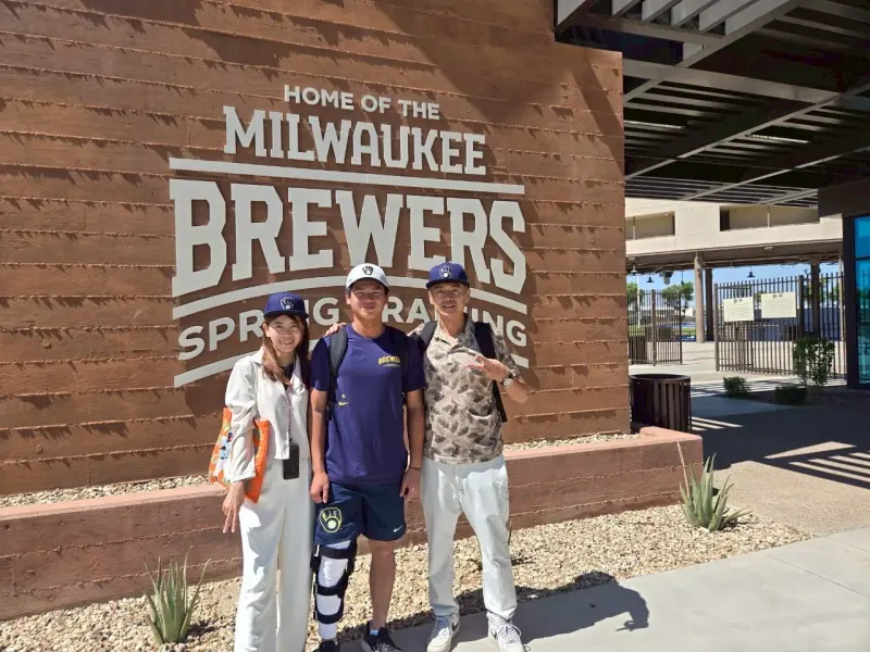 ▲大溪高中廖宥霖正式加盟釀酒人隊。（圖／展逸運動行銷提供）