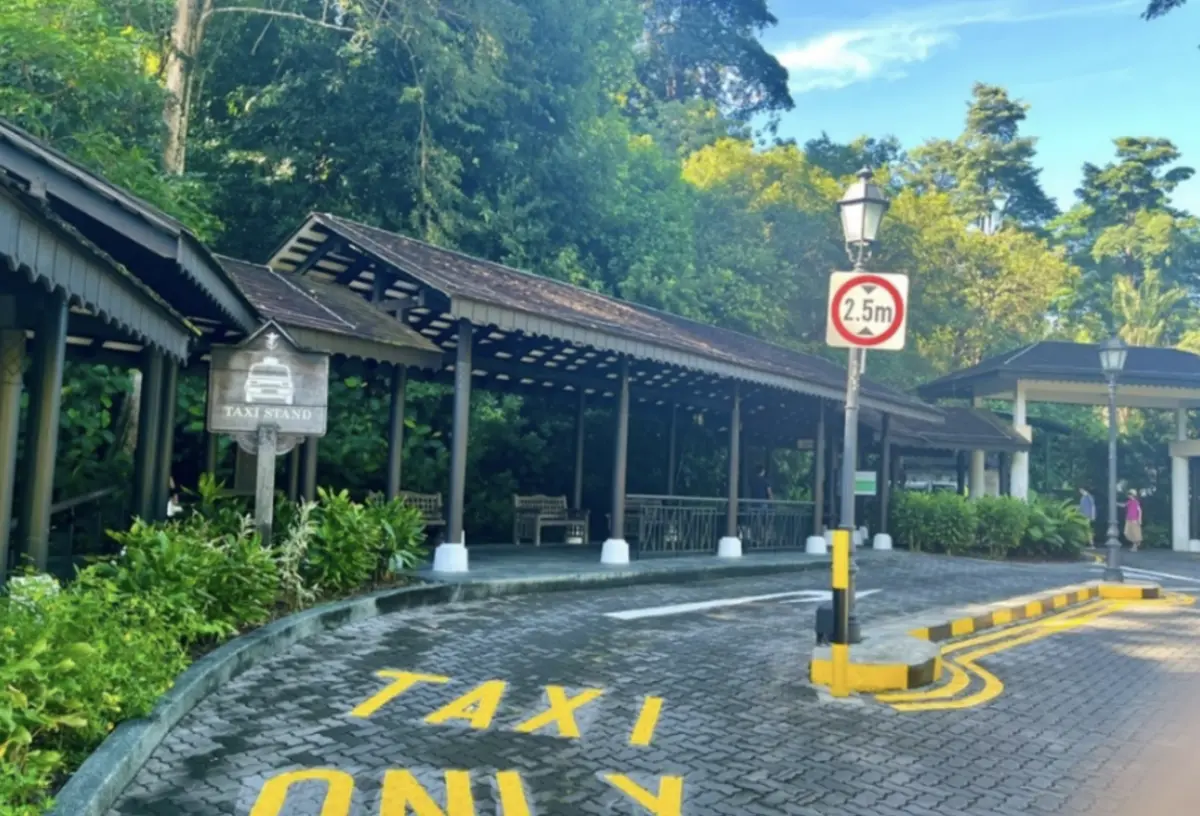 ▲新加坡政府推出三項極具人性化的措施，讓民眾在乘車時更加便利、舒適、安全。（圖／翻攝自臉書）