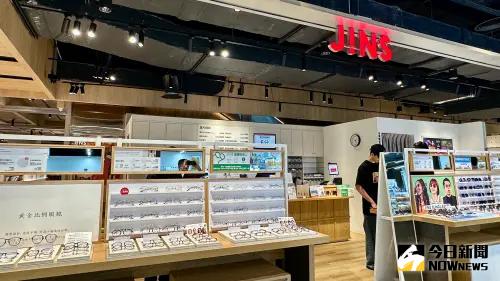 ▲JINS進入台灣今年滿十周年，此次選址於碳佐麻里打造、結合誠品美學的全新生活場域。（圖／記者陳美嘉攝，2025.06.27）