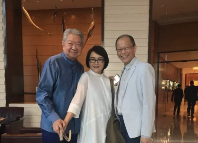 ▲蔡瀾(左起)和楊惠姍、張毅曾經開心合照,彼此也是舊識。(圖/摘自FB)