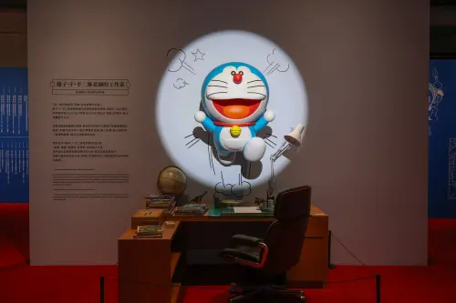 ▲展覽現場重現藤子·F·不二雄老師的復刻工作室。（圖／記者陳明安攝）
