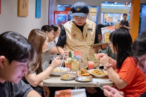 HUN混南區大里雙展店 開幕首四日橘醬爆炸蛤蜊免費送 ▲HUN混義大利麵品牌,繼一中商圈和逢甲商圈後,前進台中南區在高工路商圈展店。(圖/業者提供)